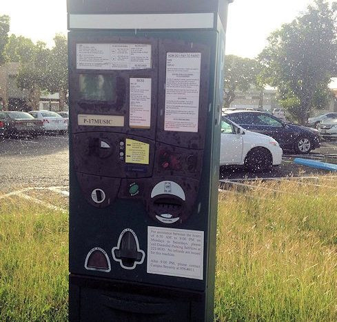 ハワイ大学　駐車場