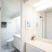 Bathroom1 マリンサーフ ワイキキ 23階 バケレン マリンサーフ ワイキキ 23階 バケレン